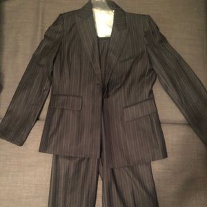 Calvin Klein women’s 2 piece pantsuit